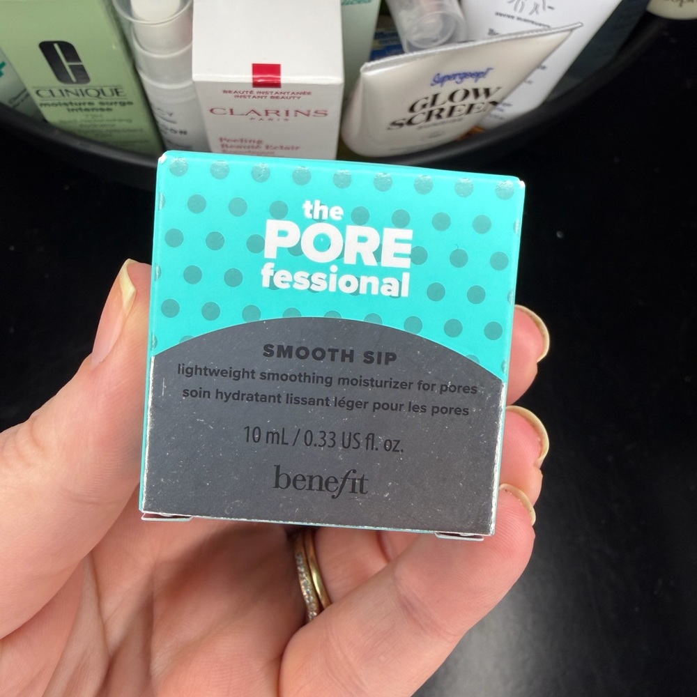 Benefit POREfessional Smooth Sip Moisturizer - Teal and Gray